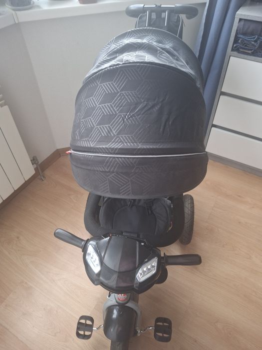 Продам дитячий триколісний велосипед Best Trike 6088 F