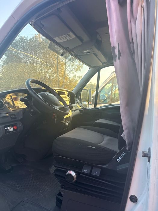 IVECO Daily 50C17 com Cama e Sofagem de Parque (Carta B+E)
