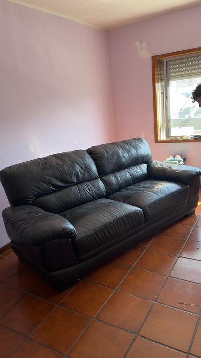 Sofa de pele usado