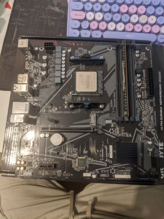 Conjunto AM4 Ryzen 5 + Motherboard + 16gb ram