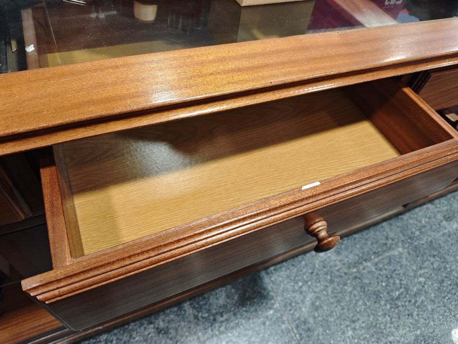 Balcões e Móveis Comerciais – Fundão – Excelente Estado