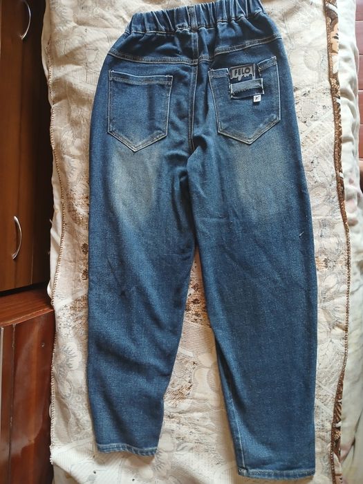 Дитячі джинси на 11.12років