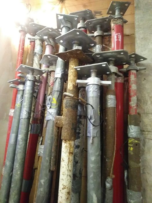 Stemple podpory budowlane