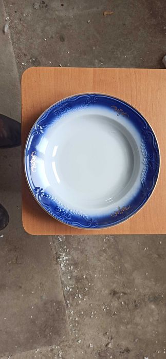 тарілки фарфорові борщові