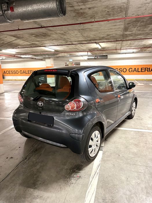 Vendo toyota aygo caixa automatica — photo 4