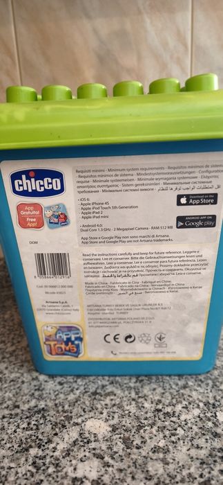 Caixa com blocos de construção