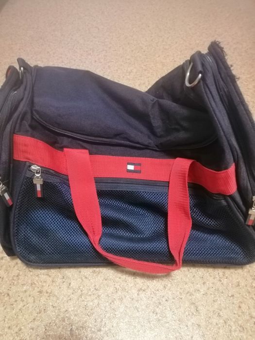 Продам дорожнюю сумку, в хорошем состоянии