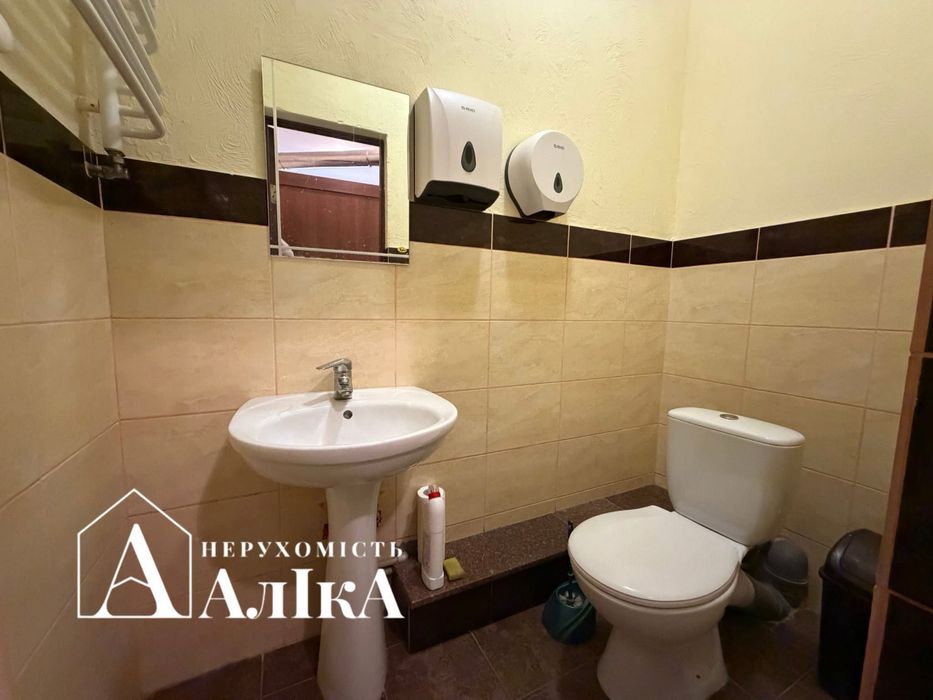Продам фасадне приміщення ЖК Нова Будова 1