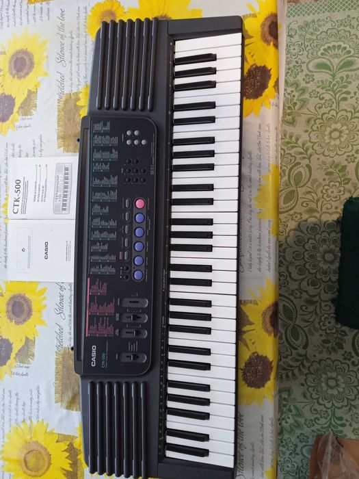 Продам синтезатор Casio CTK-500.
