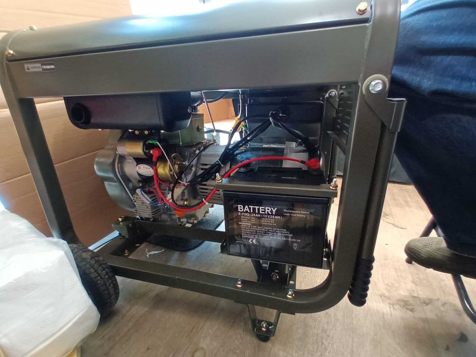 Майже новий, генератор Compass 5,5 кВт / 6 кВт 230 В 6GF-ME-F3 дизель