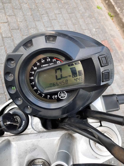 Motocykl YAMAHA FZ6N 2004