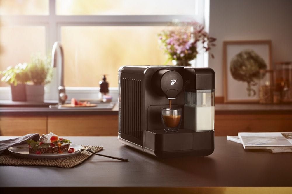 Ekspres kapsułkowy Tchibo CAFISSIMO MILK 1,2L czarny