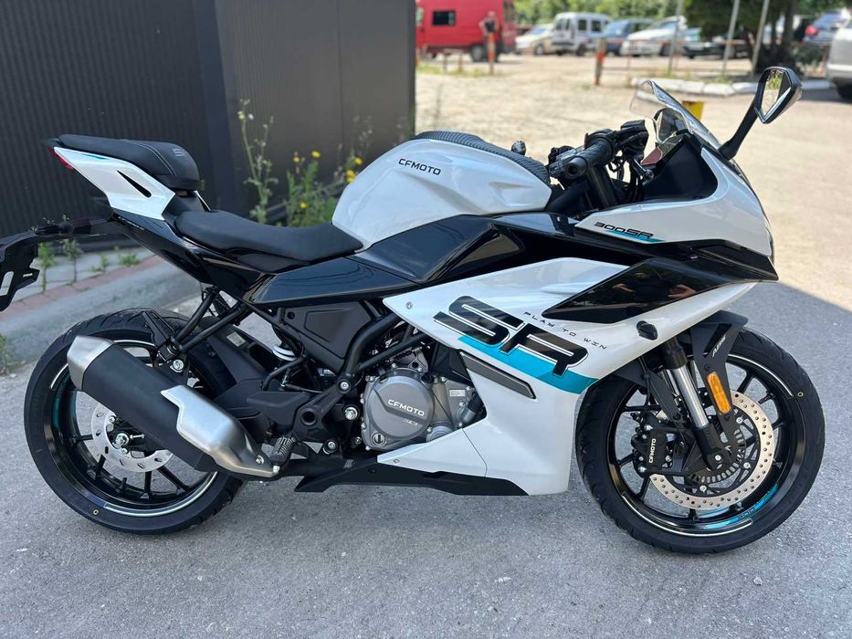 Мотоцикл CFMOTO 300SR