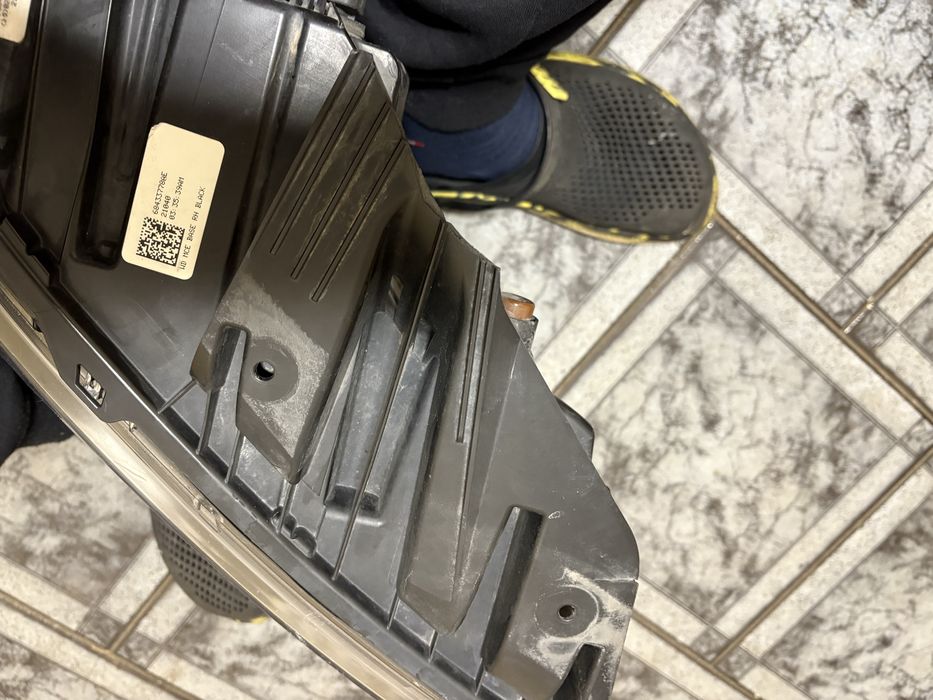 Dodge durango 21r lampa prawa