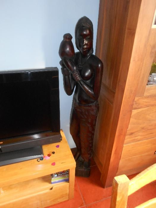 Escultura de artesanato africano