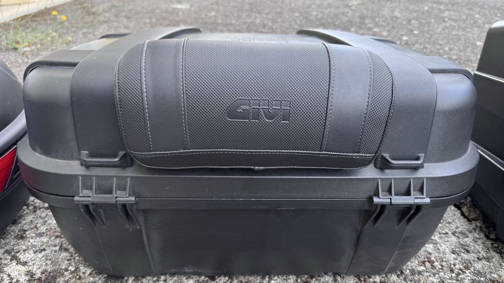 GIVI TREKKER LITE (• Top Case de 52 L + 2 malas laterais de 46 L) – CONJUNTO COMPLETO