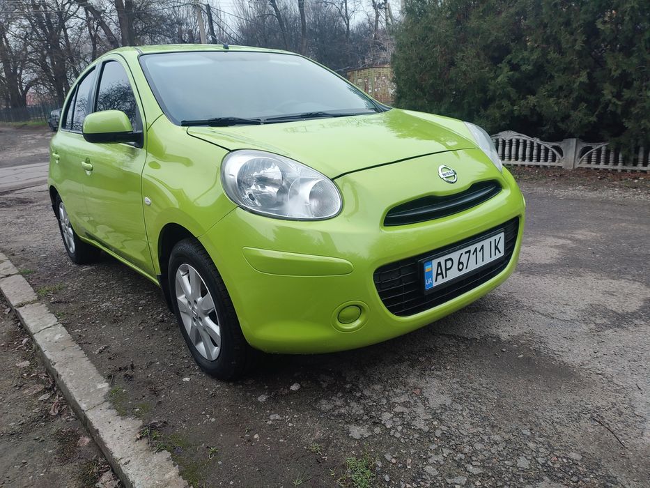 НИССАН МИКРА 2013г АВТОМАТ авто в отличном состоянии.