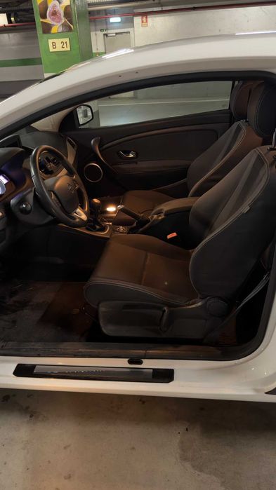 RENAULT MEGANE (z) Coupé 2010 1.5Dci 110cv — photo 5