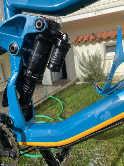 Bike de enduro Vitus / peças