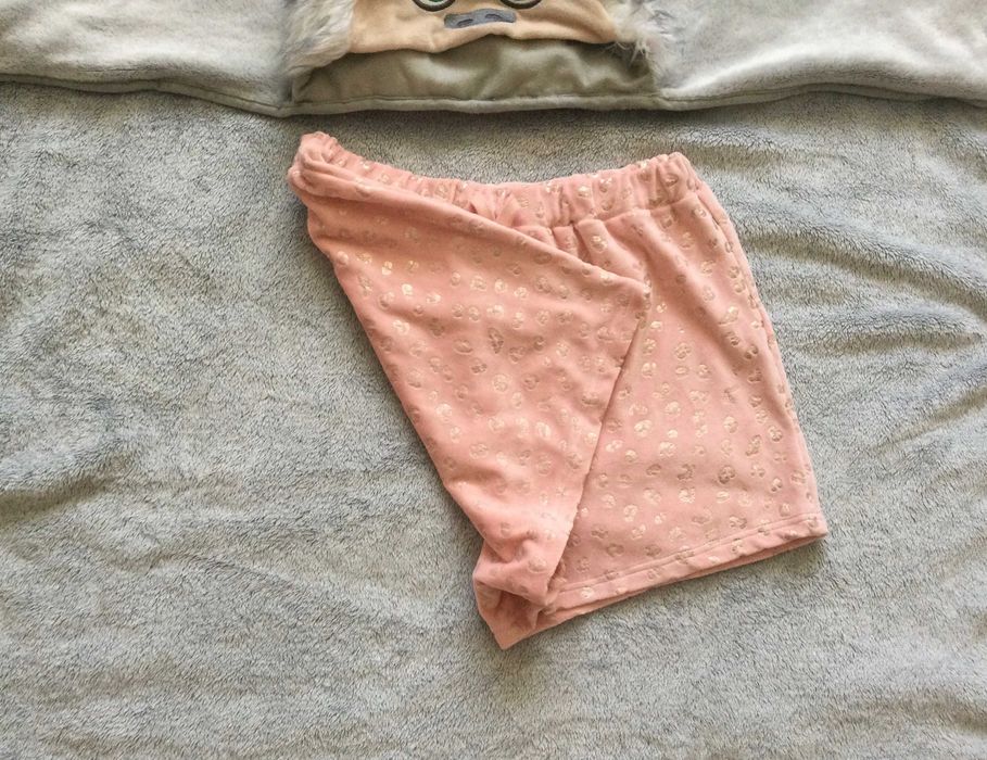 два розміри Jeff&Co велюрові шорти 8-9 і 12-13 рок на кулісці