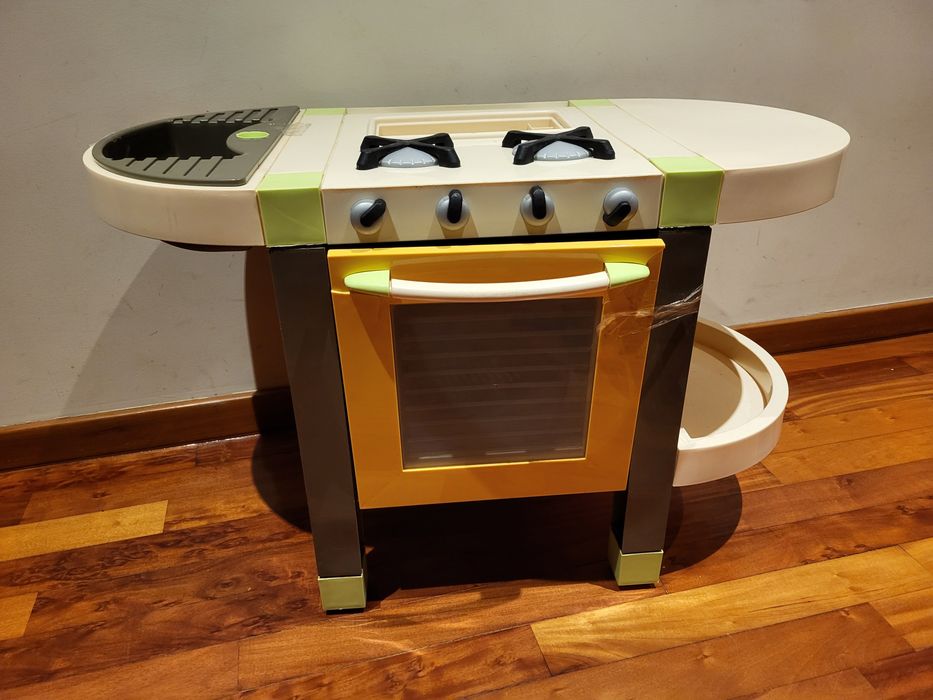 Cozinha de brincar.