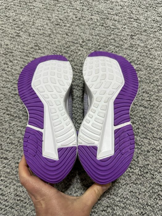 Кроссовки сиреневого цвета летние легкие на лето