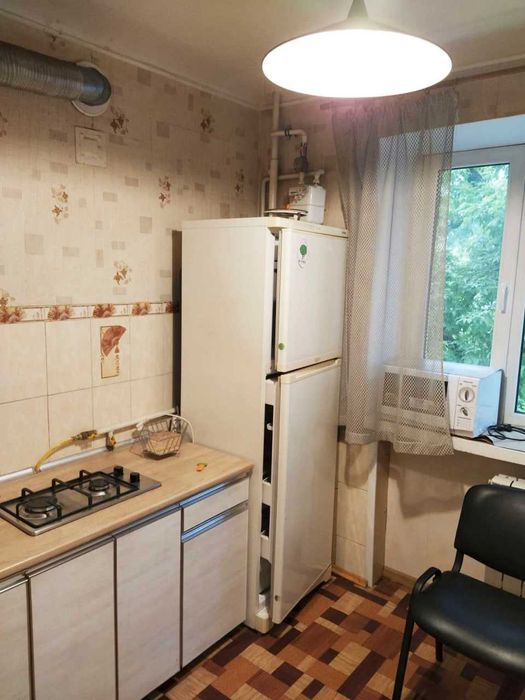 Продам 2к. квартиру, пр Науки, р-н ул. Казакова. Можно безналичный расчет