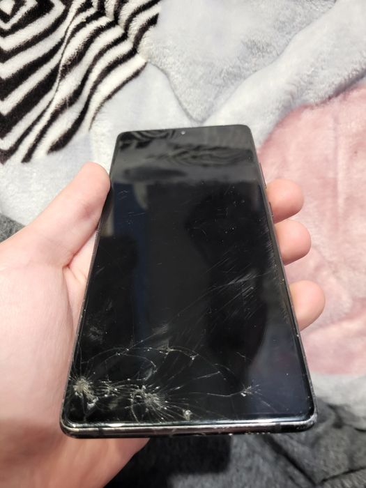 продам рабочий samsung s 10 lite (разбит экран)