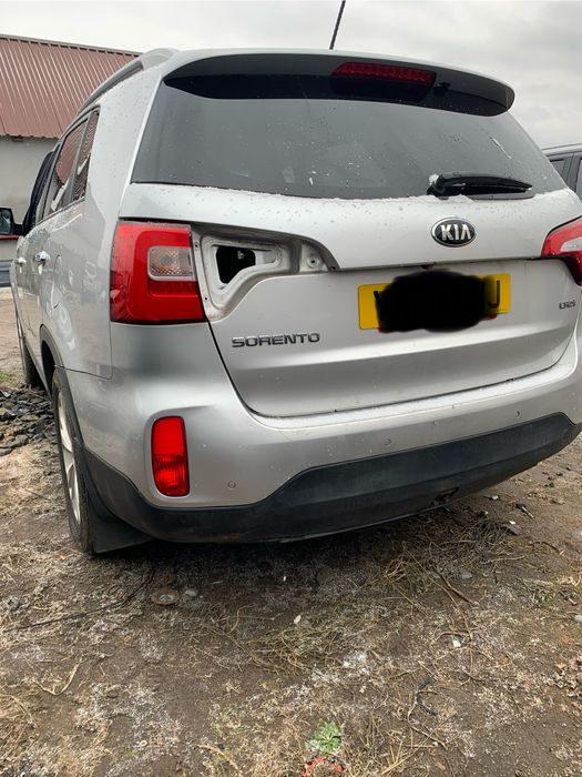 Kia Sorento XM рестайлінг 2012-2014 задній бампер ляда