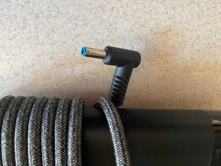 оригинальная зарядка 200 Вт для HP и других мощных потребителей.