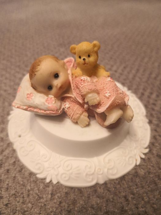 Figurka na tort chrzest, ceramiczną na chrzciny dla dziewczynki