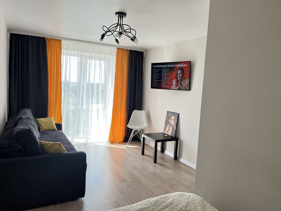 1к ТЕПЛА квартира Подобово центр Яровиця погодинно. Звітні документи