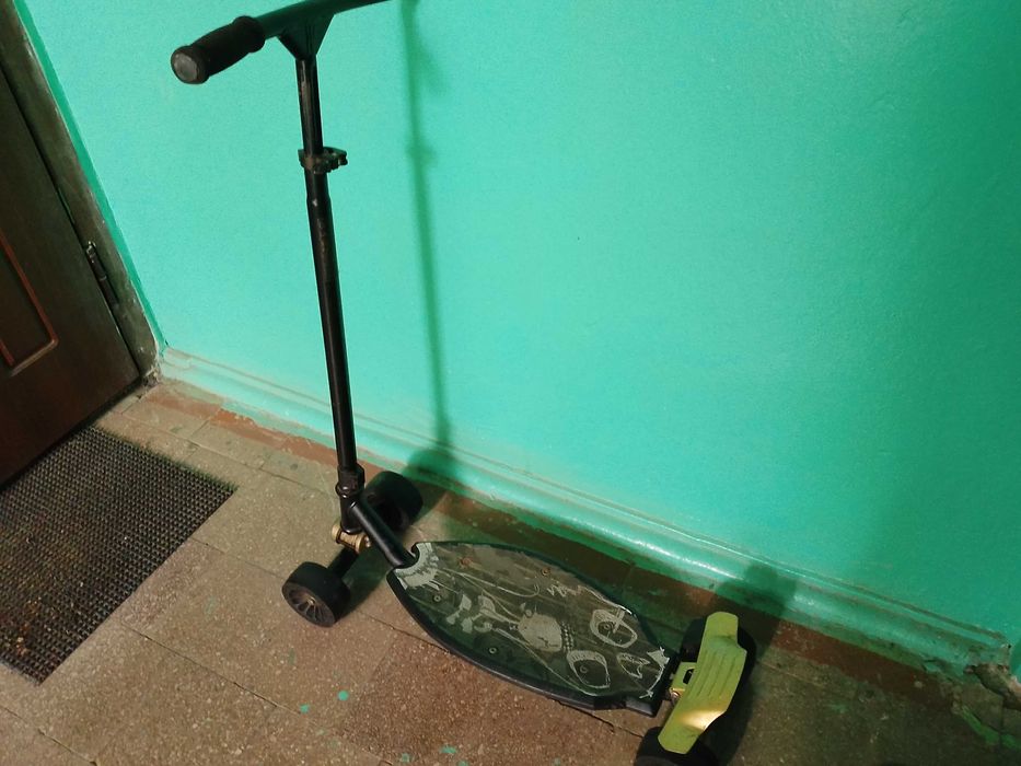 Продам самокат "OXELO STUNSTREET"