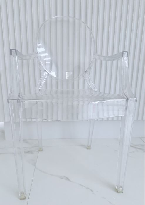 Krzesło transparentne Louis Ghost dziecięce
