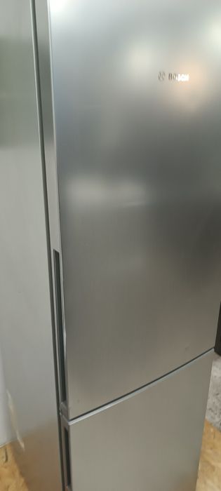Lodówka Bosch 186cm Srebrna oswietlenie LED