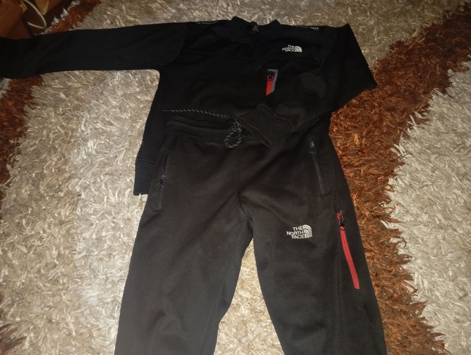 Костюм спортивний