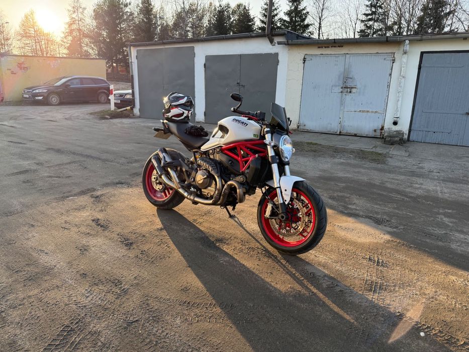 Ducati Monster 821