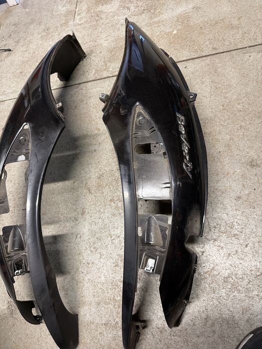 Osłony Prawa Lewa Piaggio Beverly 125 zadupek