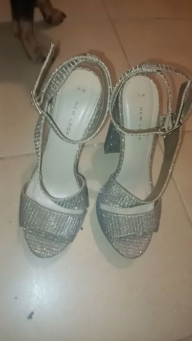 Buty na obcasie wysokie