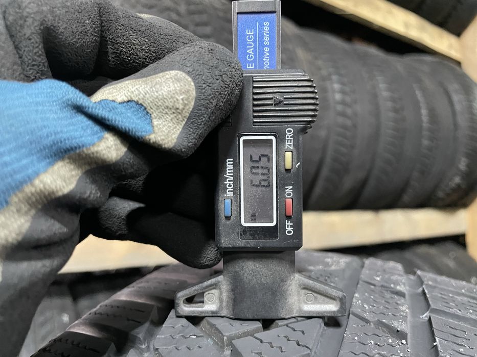 Зимові шини CONTINENTAL 215/65 R17 резина Р17