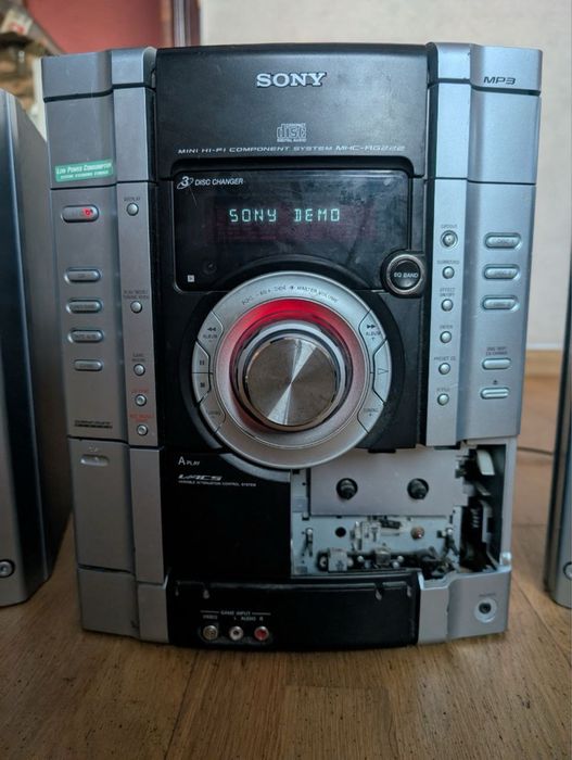 Музикальний центр Sony MHC-RG222.