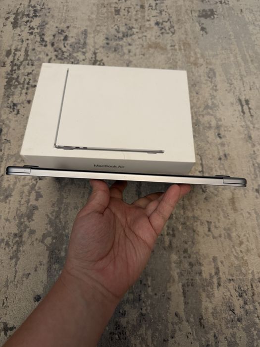 MacBook Air 2024 M3 chip 8/256gb