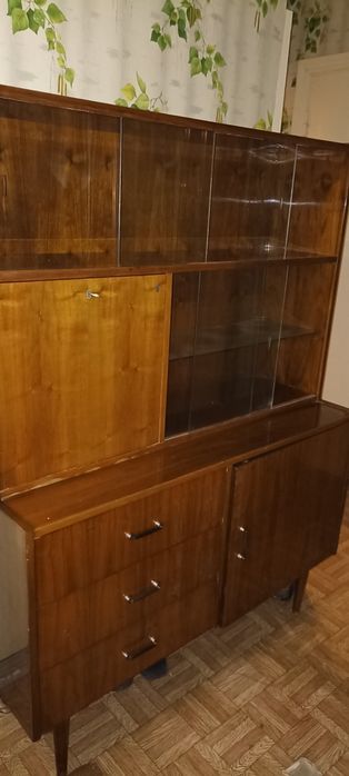 Сервант лакований, радянський