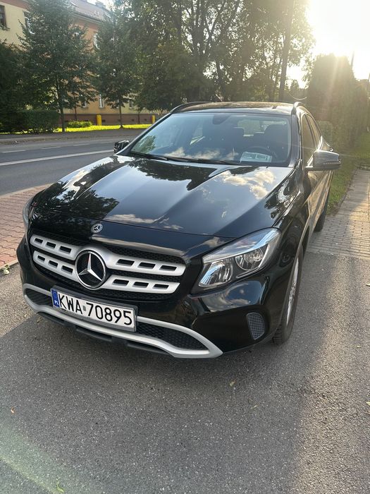 Mercedes-Benz GLA 180 • 2019 r • benzyna