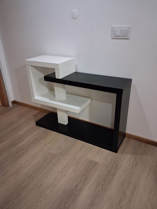 Movel madeira preto e branco