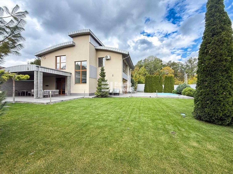 Продається будинок в котеджному селищі район Сан Роща, Олешки