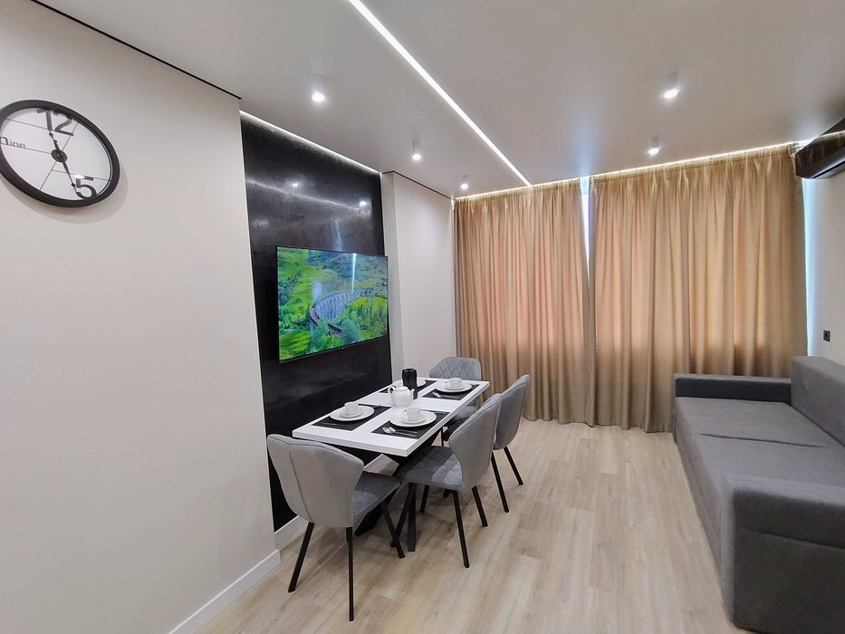 ЖК Варшавський 2, 3к квартира з ремонтом. Олександра Олеся 9-А