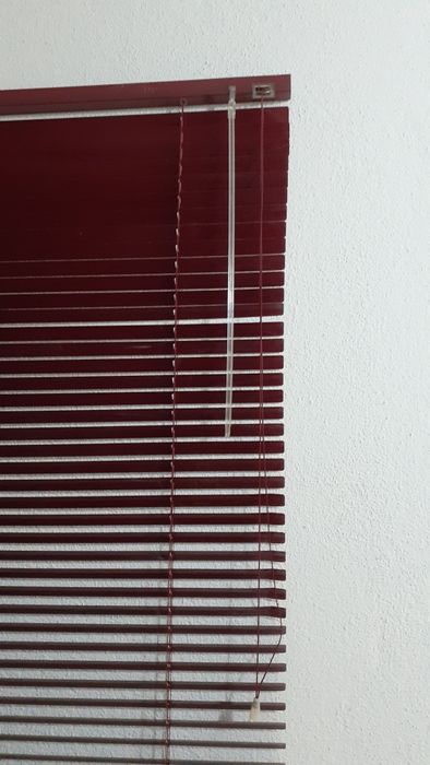 Estores laminados de alumínio