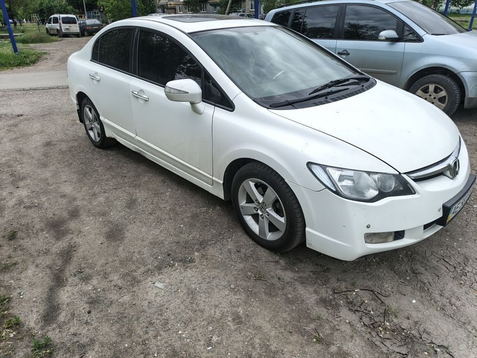 Honda civic 1.8 4d