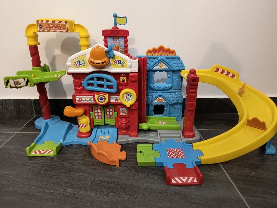 Remiza strażacka VTech tut-tut